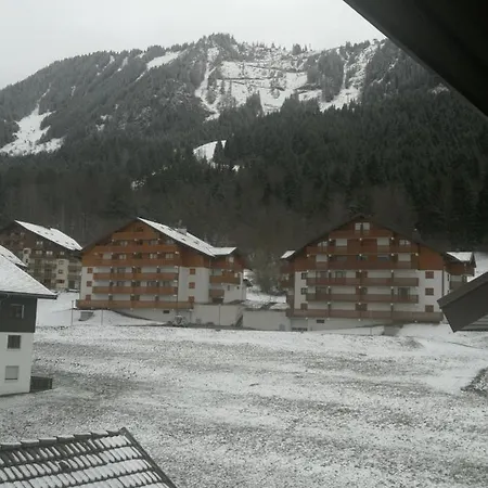 Le Balcon Des Memises